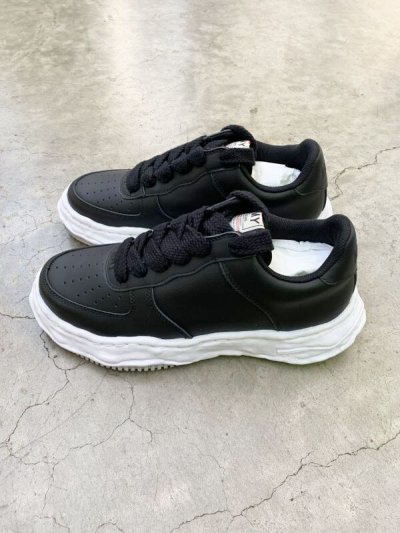 画像2: Maison MIHARA YASUHIRO ("WAYNE" OG SOLE LEATHER LOW-TOP SNEAKER) BLACK