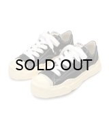 Maison MIHARA YASUHIRO ("HANK" VINTAGE COLOR SOLE CANVAS LOW-TOP SNEAKER) BLACK