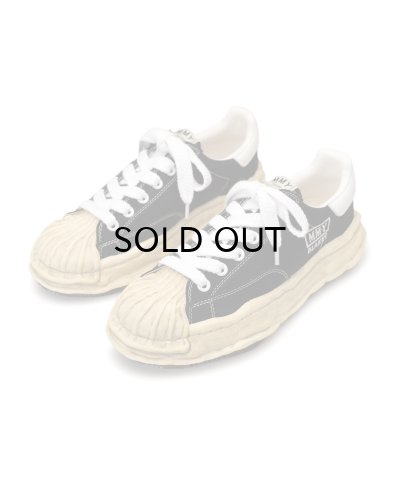 画像1: Maison MIHARA YASUHIRO ("BLAKEY" DYED SOLE CANVAS LOW-TOP SNEAKER) BLACK