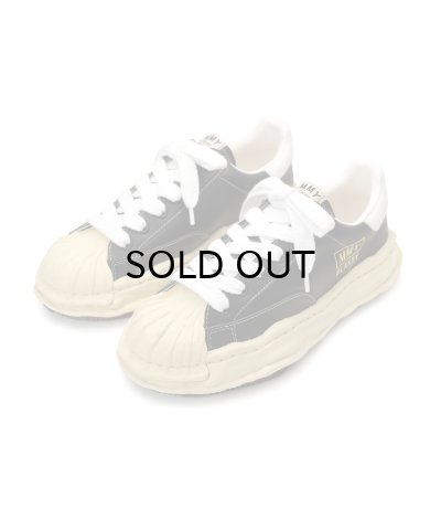 画像1: Maison MIHARA YASUHIRO ("BLAKEY" VINTAGE COLOR SOLE LEATHER LOW-TOP SNEAKER) BLACK