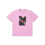 BLACK EYE PATCH (FRONT ROW GEM PHOTO TEE) PINK