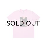 BLACK EYE PATCH (FRONT ROW GEM PHOTO TEE) PINK