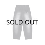 BLACK EYE PATCH (B EMBLEM EXTRA BAGGY JEANS) BLACK