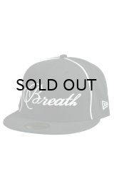 BREATH (NEW ERA SCRIPT LOGO PIPING 59FIFTY) BLACK -30% OFF-