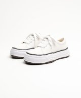 Maison MIHARA YASUHIRO ("ERIC" OG SOLE CANVAS LOW SNEAKER) WHITE