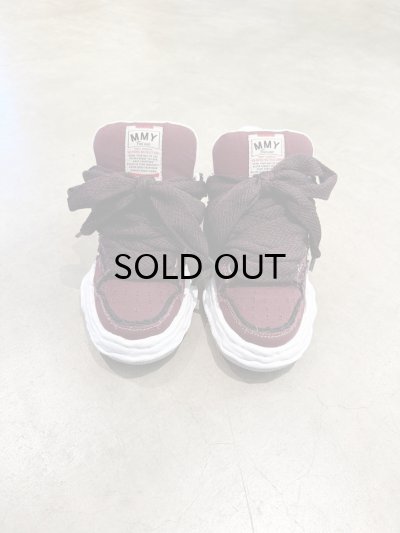 画像2: Maison MIHARA YASUHIRO ("WAYNE" PUFFER PATTERNED LACE LOW-TOP SNEAKERS) BORDEAUX