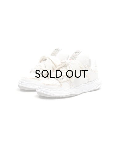 画像1: Maison MIHARA YASUHIRO ("WAYNE" PUFFER PATTERNED LACE LOW-TOP SNEAKERS) WHITE