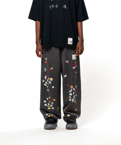 画像1: Maison MIHARA YASUHIRO (Price Tag Sticker Printed Sweat Pants) BLACK
