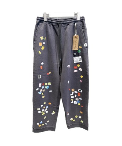 画像1: Maison MIHARA YASUHIRO (Price Tag Sticker Printed Sweat Pants) BLACK