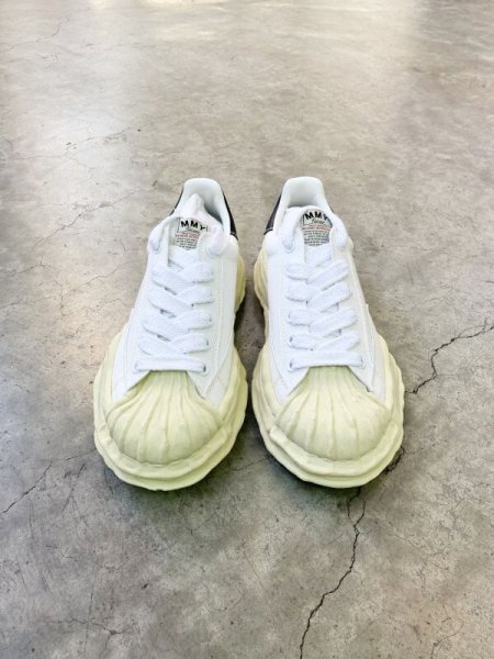 画像2: Maison MIHARA YASUHIRO ("BLAKEY" VINTAGE COLOR SOLE CANVAS LOW-TOP SNEAKER) WHITE (2)