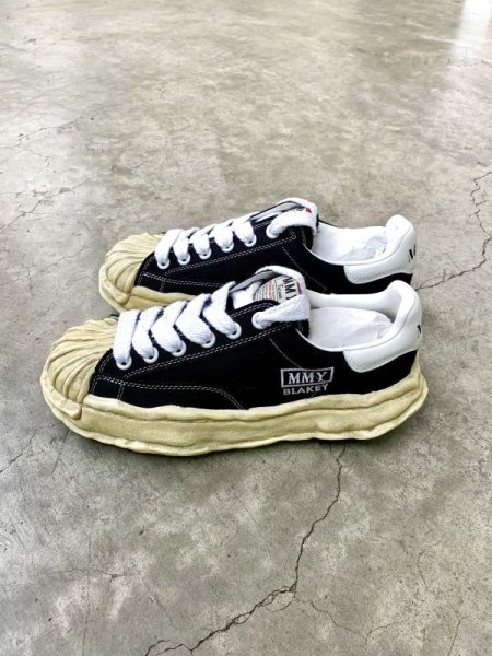 画像3: Maison MIHARA YASUHIRO ("BLAKEY" DYED SOLE CANVAS LOW-TOP SNEAKER) BLACK (3)