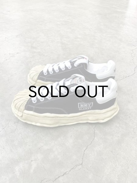 画像3: Maison MIHARA YASUHIRO ("BLAKEY" DYED SOLE CANVAS LOW-TOP SNEAKER) BLACK (3)