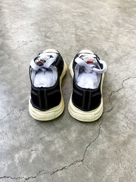 画像4: Maison MIHARA YASUHIRO ("PETERSON" VINTAGE COLOR SOLE CANVAS LOW-TOP SNEAKER) BLACK (4)