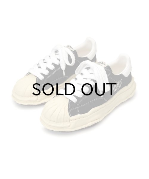 画像1: Maison MIHARA YASUHIRO ("BLAKEY" VINTAGE COLOR SOLE CANVAS LOW-TOP SNEAKER) BLACK (1)