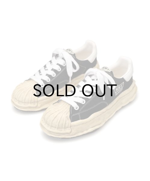 画像1: Maison MIHARA YASUHIRO ("BLAKEY" DYED SOLE CANVAS LOW-TOP SNEAKER) BLACK (1)