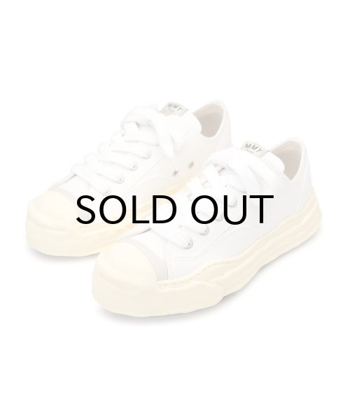画像1: Maison MIHARA YASUHIRO ("HANK" VINTAGE COLOR SOLE CANVAS LOW-TOP SNEAKER) WHITE (1)