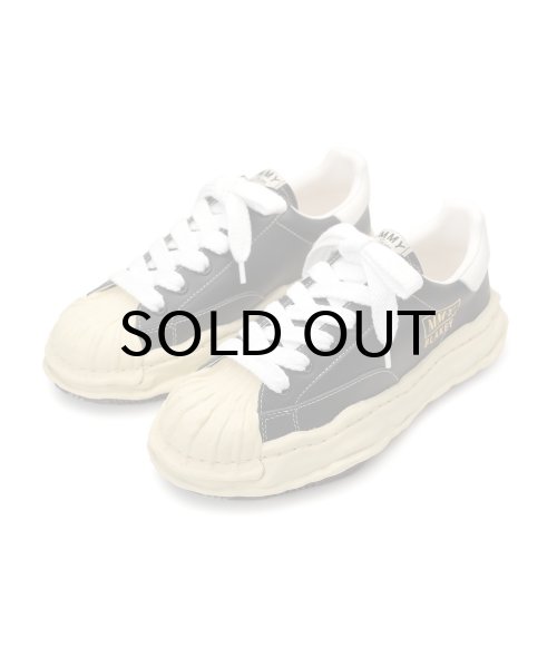 画像1: Maison MIHARA YASUHIRO ("BLAKEY" VINTAGE COLOR SOLE LEATHER LOW-TOP SNEAKER) BLACK (1)