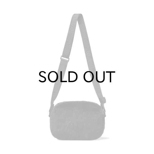 画像2: BLACK EYE PATCH (OG LABEL FAUX FUR SHOULDER BAG) BLACK (2)