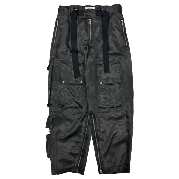 画像1: DAIRIKU ("PRINTED SATIN" HIGH-WAIST MILLITARY PANTS) BLACK (1)
