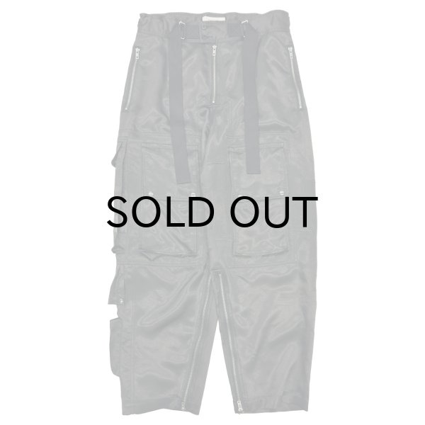 画像1: DAIRIKU ("PRINTED SATIN" HIGH-WAIST MILLITARY PANTS) BLACK (1)