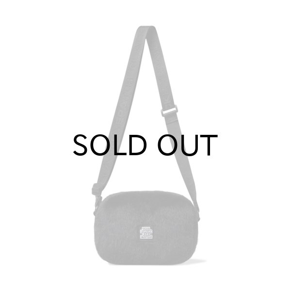 画像1: BLACK EYE PATCH (OG LABEL FAUX FUR SHOULDER BAG) BLACK (1)