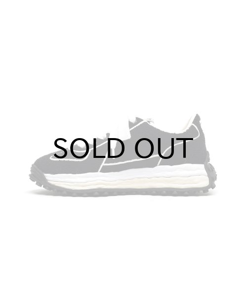 画像3: Maison MIHARA YASUHIRO ("LARRY" OG SOLE CHENILLE EMBROIDERY CANVAS LOW-TOP SNEAKER) BLACK (3)