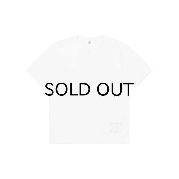 画像1: BLACK EYE PATCH (OE COLLEGE HENLEY TEE) OFF WHITE (1)