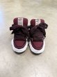 画像1: Maison MIHARA YASUHIRO ("WAYNE" PUFFER PATTERNED LACE LOW-TOP SNEAKERS) BORDEAUX (1)