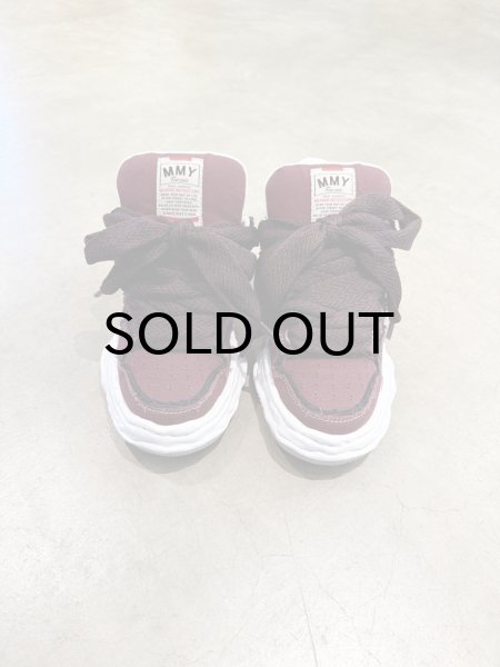 画像2: Maison MIHARA YASUHIRO ("WAYNE" PUFFER PATTERNED LACE LOW-TOP SNEAKERS) BORDEAUX (2)