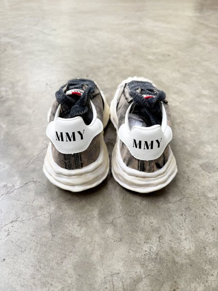 画像3: Maison MIHARA YASUHIRO ("BLAKEY" BLEACHED CANVAS LOW-TOP SNEAKER) BLACK (3)
